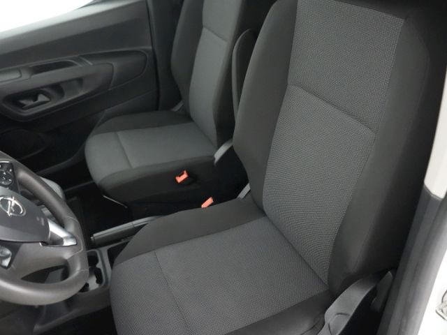 Combo E CARGO EDITION+NAVI+PARKPILOT HIN.+AHK+KE
