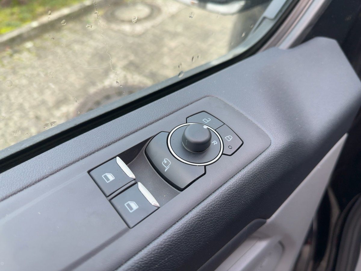 Ford TOURNEO CUSTOM 320 L1 Trend 100 kW ACC CAM LED foto 15
