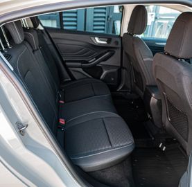 Fahrzeugabbildung Ford Focus Titanium 1.0 EcoBoost |PARKPILOT|NAVI|B&O