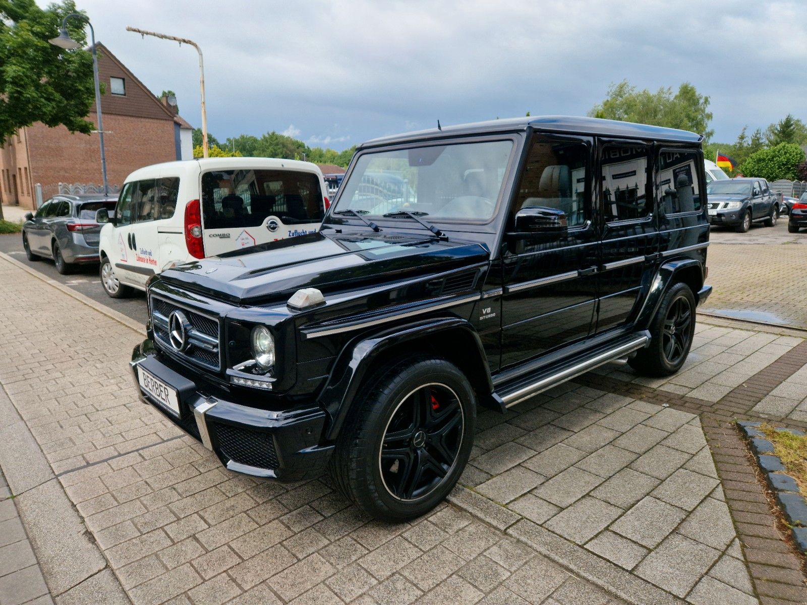 MERCEDES-BENZ G 63 AMG Designo*DRIVERS-PACKAGE*STDHZ*ACC*KAM*