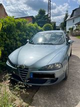 Alfa Romeo 147 2.0 16V TS Distinctive Sonderausstattung - Alfa Romeo 147: Distinctive