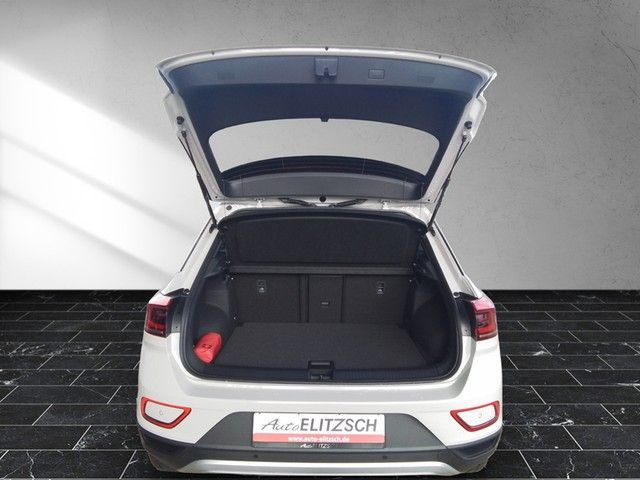 Fahrzeugabbildung Volkswagen T-Roc Move Matrix ACC PDC Climatronic AID SH LM