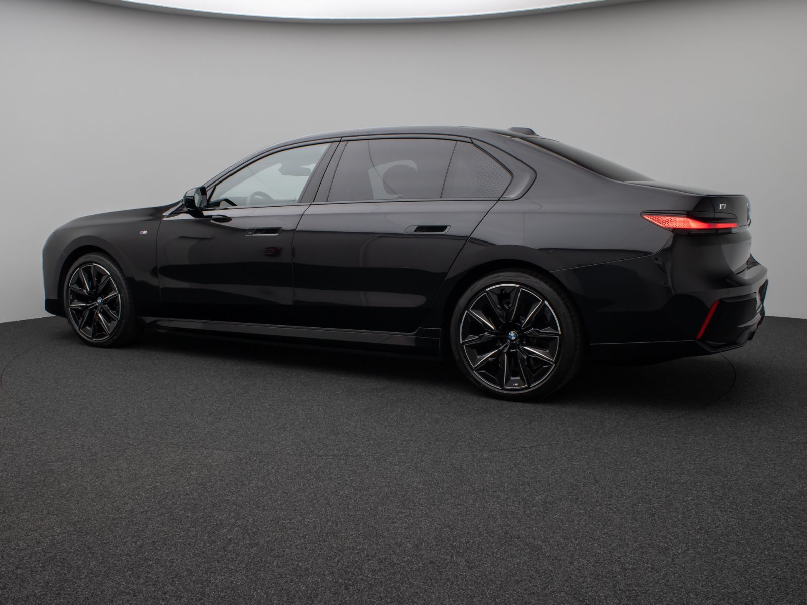 Fahrzeugabbildung BMW i7 xD60 M-Sport HUD Pano 360°Massage ACC Soft 21