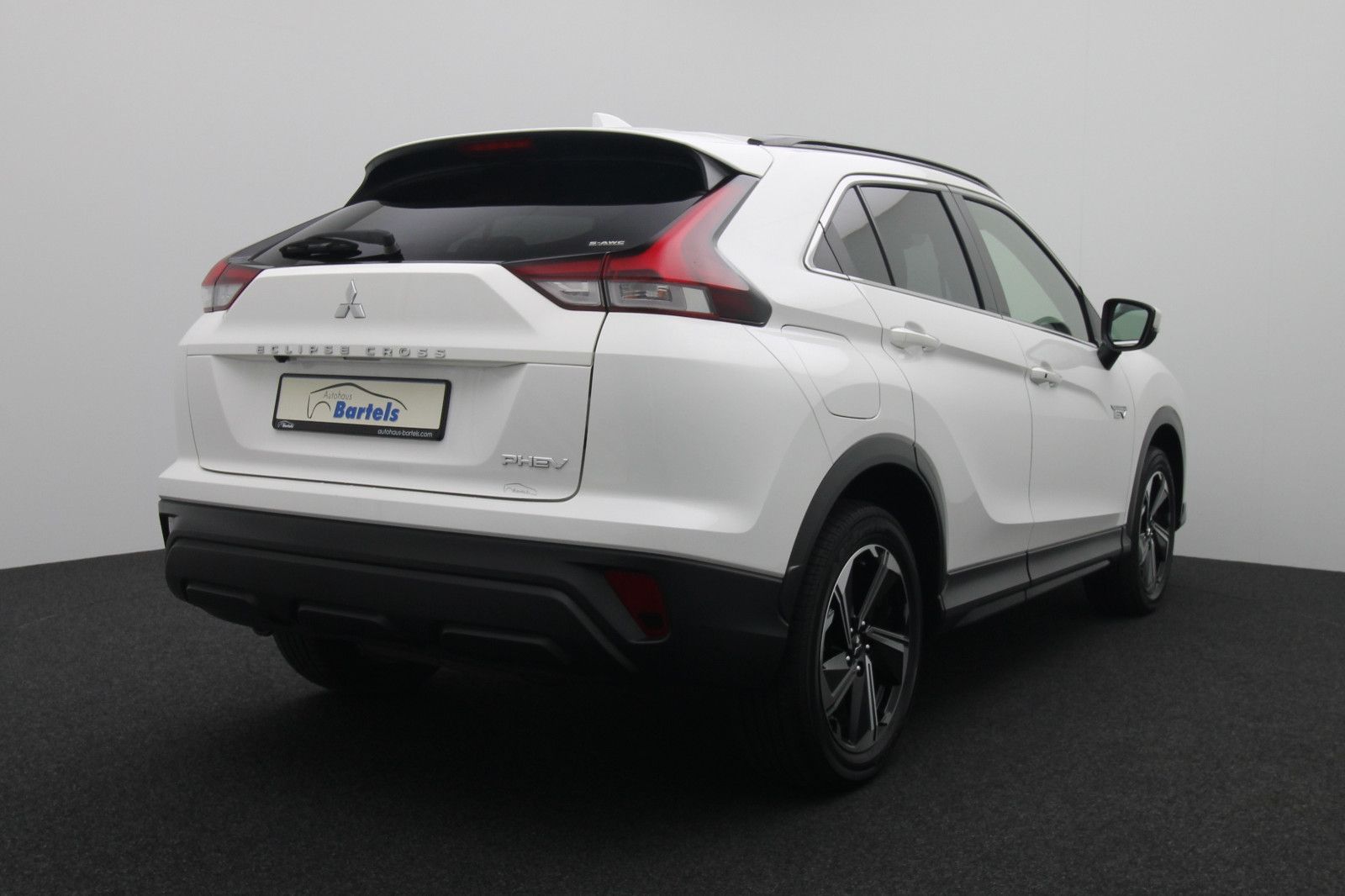 Fahrzeugabbildung Mitsubishi Eclipse Cross 2.4 Basis Hybrid 4WD