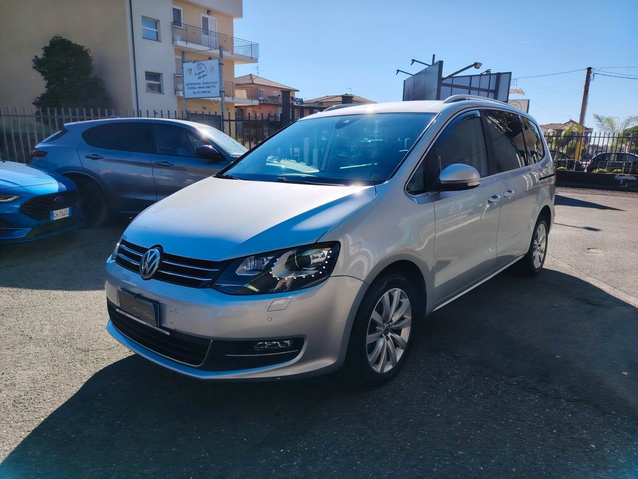 Volkswagen Sharan 2.0 TDI 177 CV SCR DSG Executi imagem 3