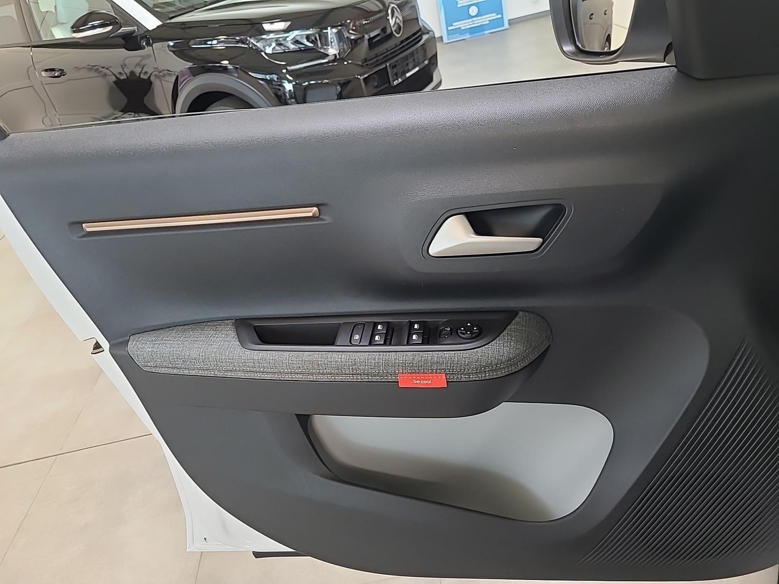 Fahrzeugabbildung Citroën C3 Aircross Plus 100 PS MT