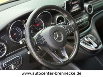 Mercedes V 220 - 11