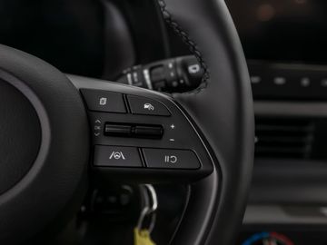 Hyundai i20 1.0 Trend Navi Kamera BOSE Spurhalteassi.