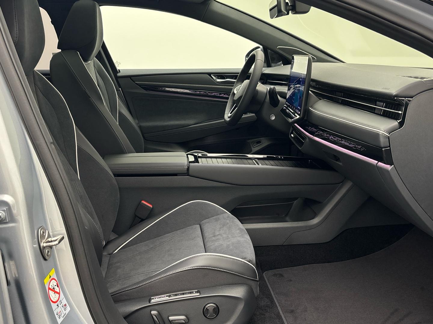 Volkswagen ID.7 Tourer Pro S AHK Matrix Pano HuD 360°Kam