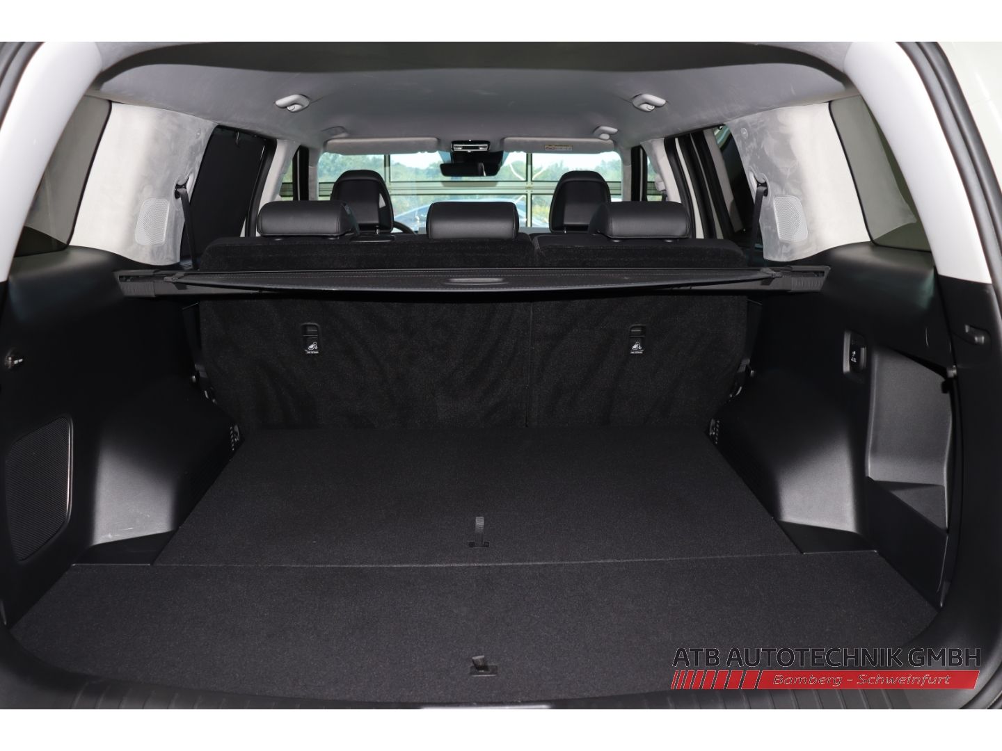 Fahrzeugabbildung Hyundai SANTA FE PHEV 1.6 T-GDI 4WD Signature Navi Leder