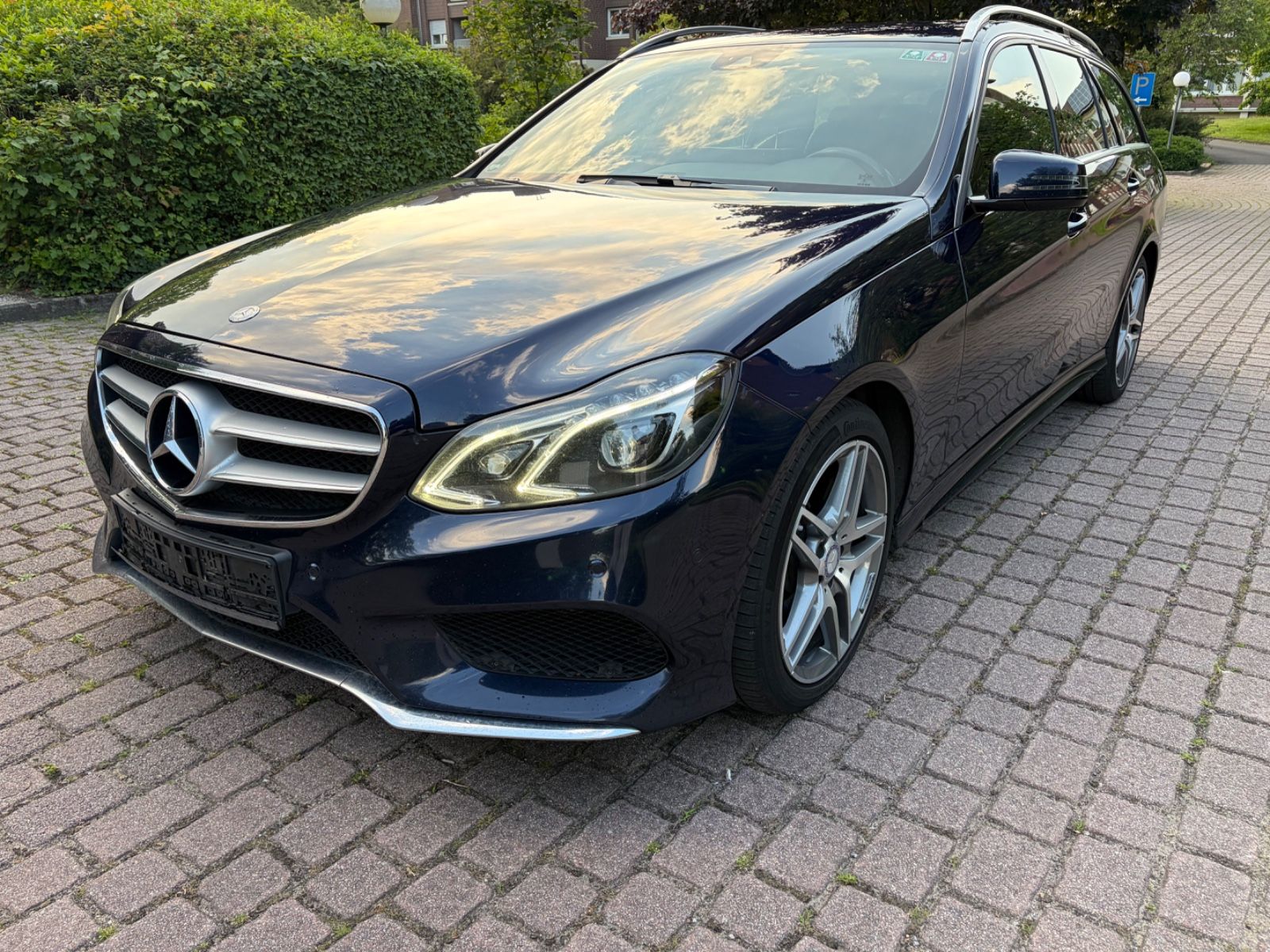 MERCEDES-BENZ E 350 BlueTEC 4MATIC AMG-Line Kombi 