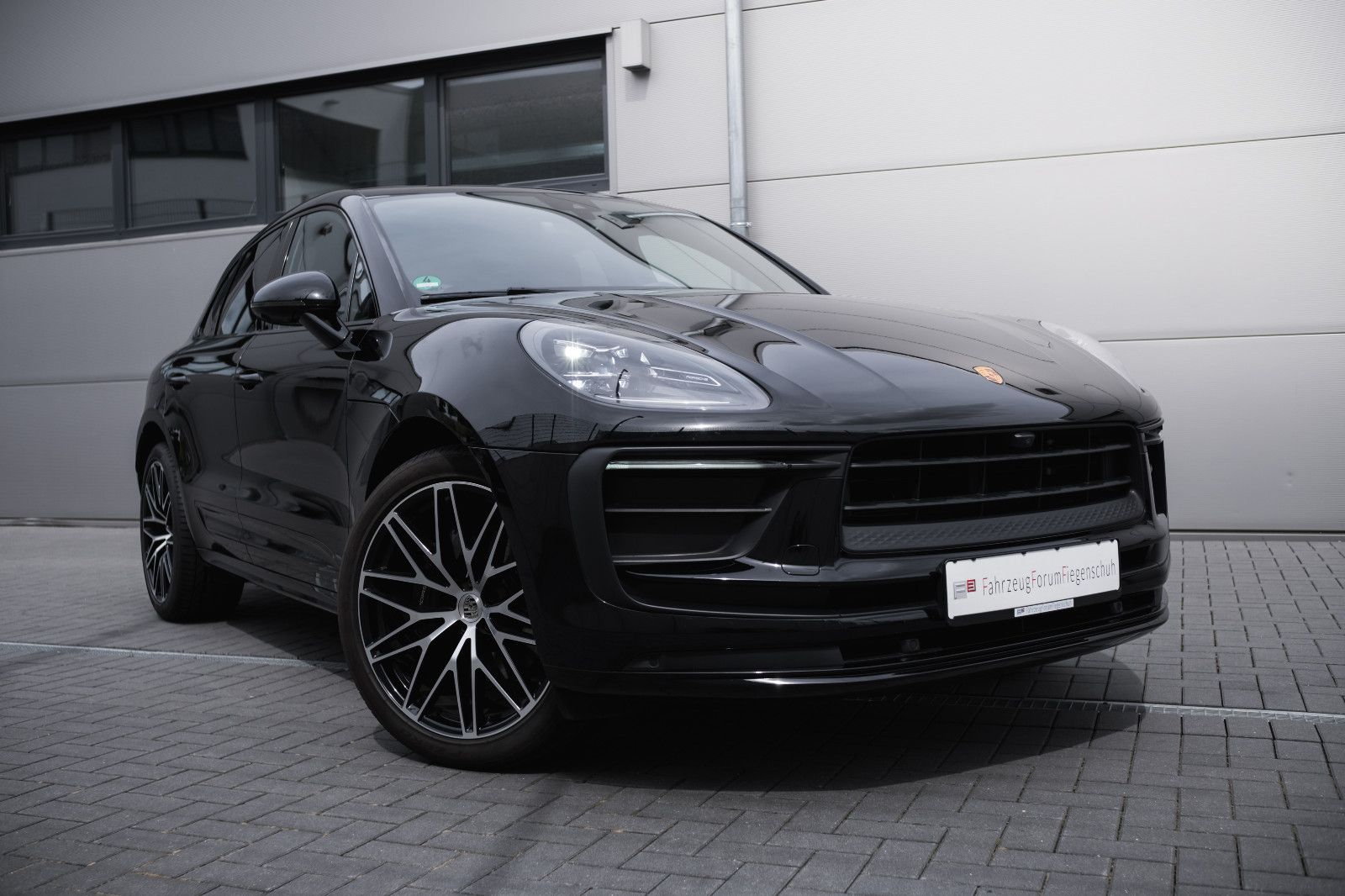 Fahrzeugabbildung Porsche Macan T-21 Zoll - el. Sitz m. Memory-Pano-360Kam