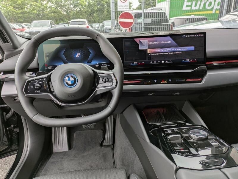 BMW 530e Tour. Park.Ass. Driv.Ass. Navi.