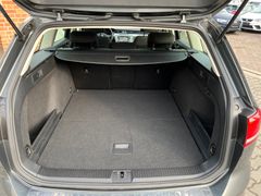 Passat Variant Sitzh. Navi AHK Panorama