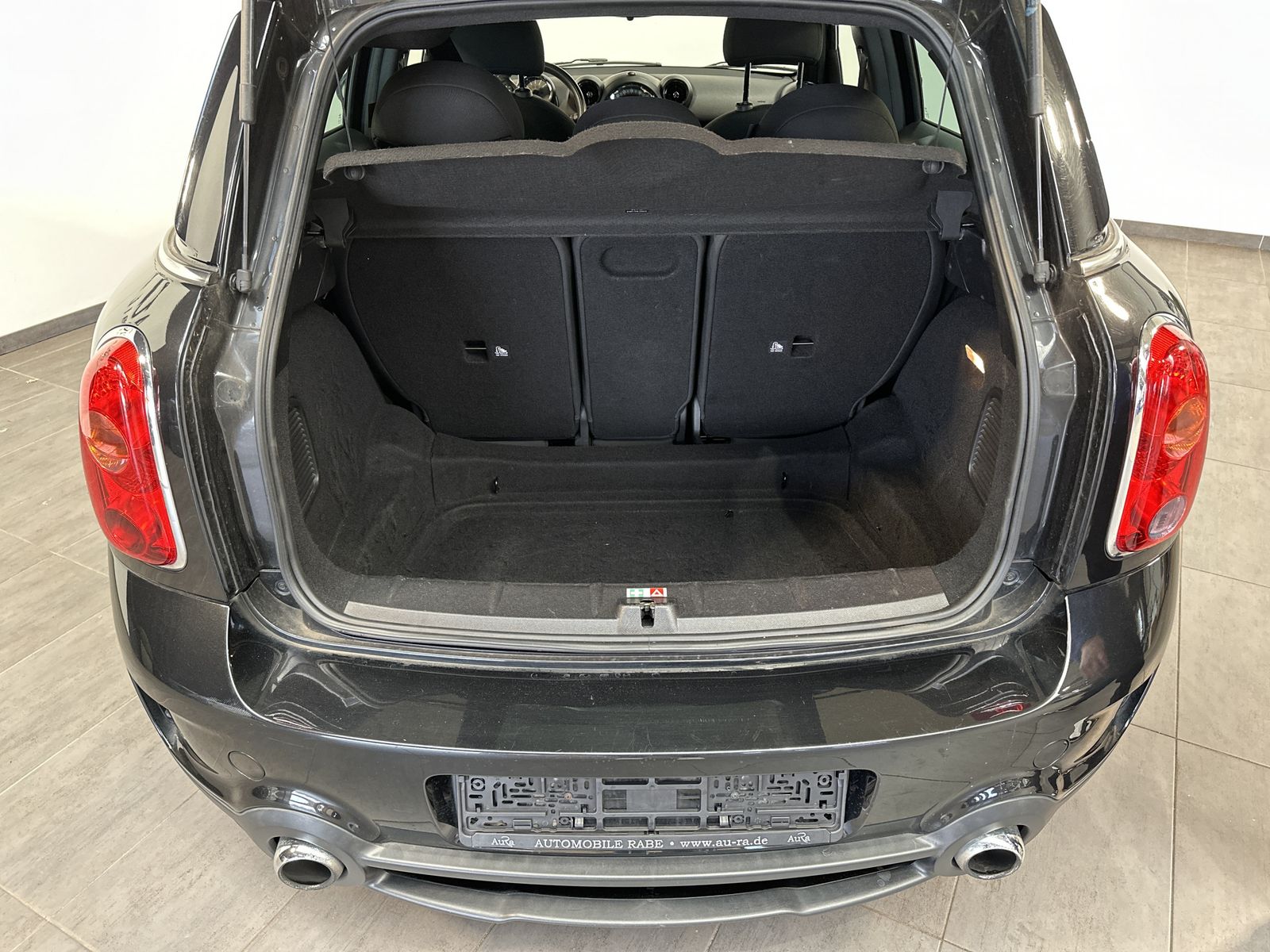 Fahrzeugabbildung MINI Cooper S Countryman JCW NAV+GLASDACH+BLUETOOTH