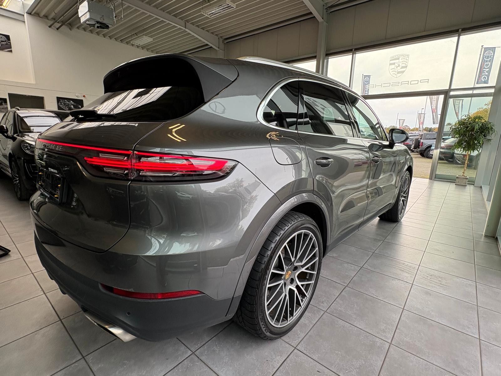 Fahrzeugabbildung Porsche Cayenne E-Hybrid