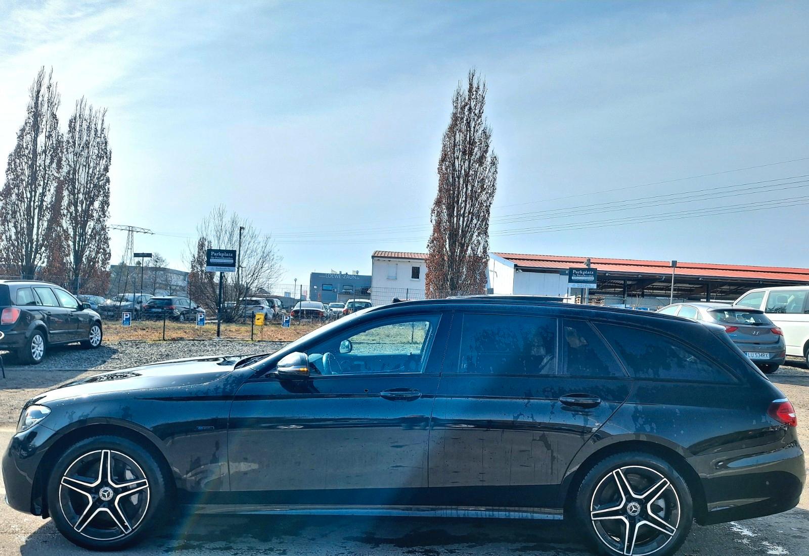 Mercedes-Benz E 300de*AMG-LINE*Pano*LED*Cam-PDC*Navi