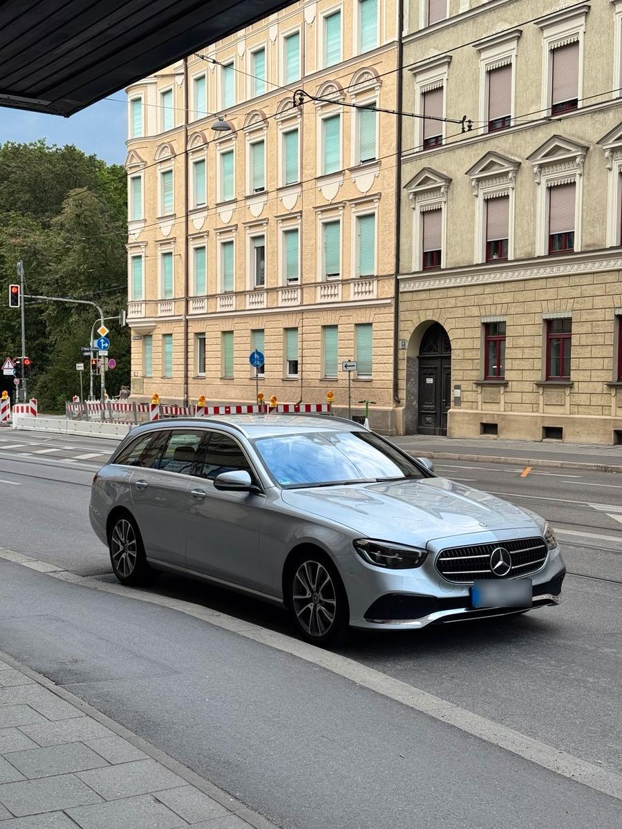 Mercedes-Benz E 220