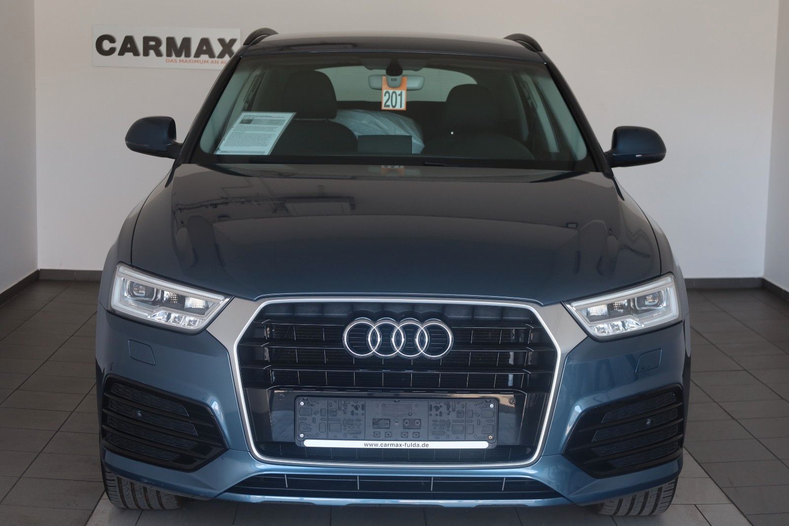 Fahrzeugabbildung Audi Q3 S Line, Navi,LED,Keyless,PDC,SH,AHK SR+WR