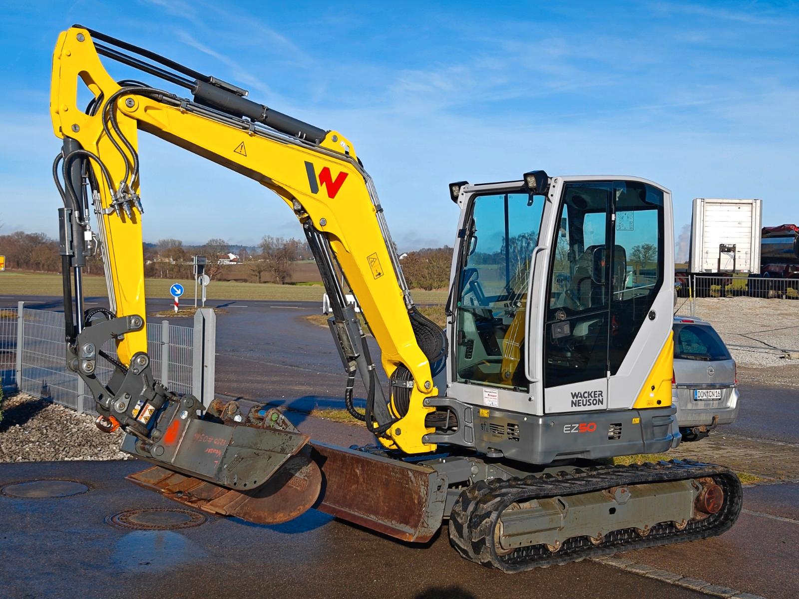 Neuson EZ50,42 Powertilt