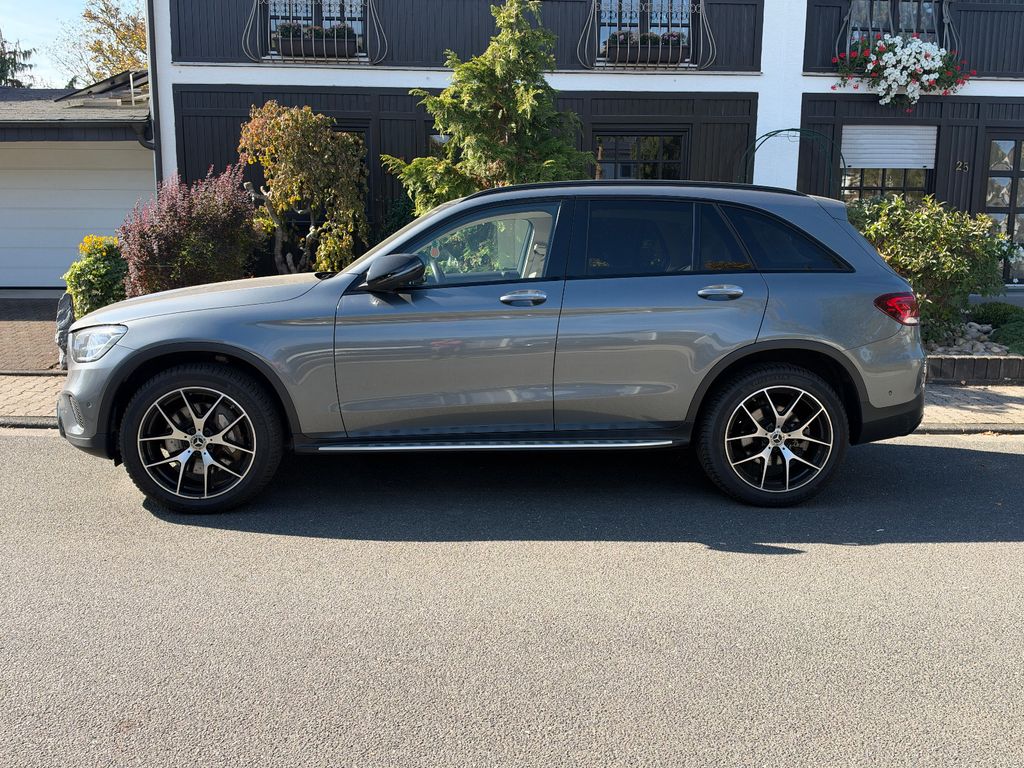 Image of Mercedes-Benz GLC 300