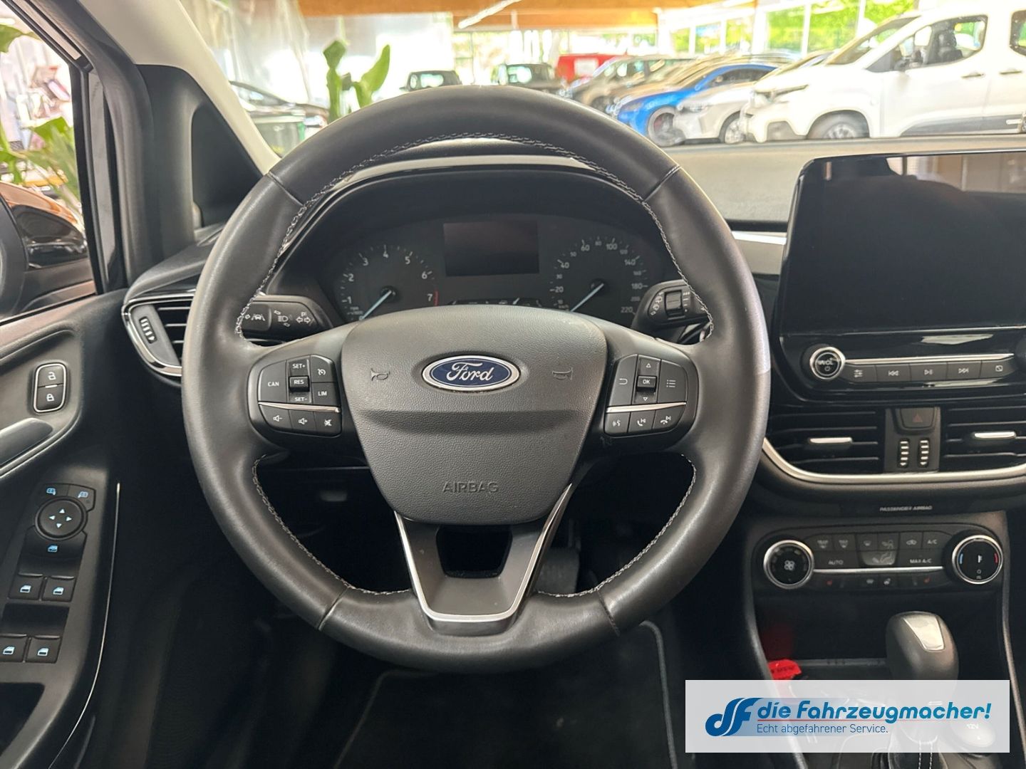 Fahrzeugabbildung Ford Fiesta Titanium Navi LED Blendfreies Fernl. Kurv