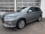 Mitsubishi Outlander 2.4 PLUG-IN HYBRID 4WD Plus Spirit - graue Mitsubishi Plug-in Hybrid Outlander