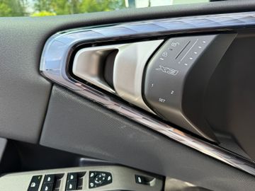 BMW X3 20 d xDrive M Sport+AHK+HeadUp+LED+MEM++