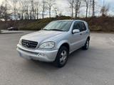 Mercedes-Benz Mercedes ML 270 CDI 3500 kg Anhängelast - gebrauchte Mercedes-Benz ML 270 aus dem Jahr 2004