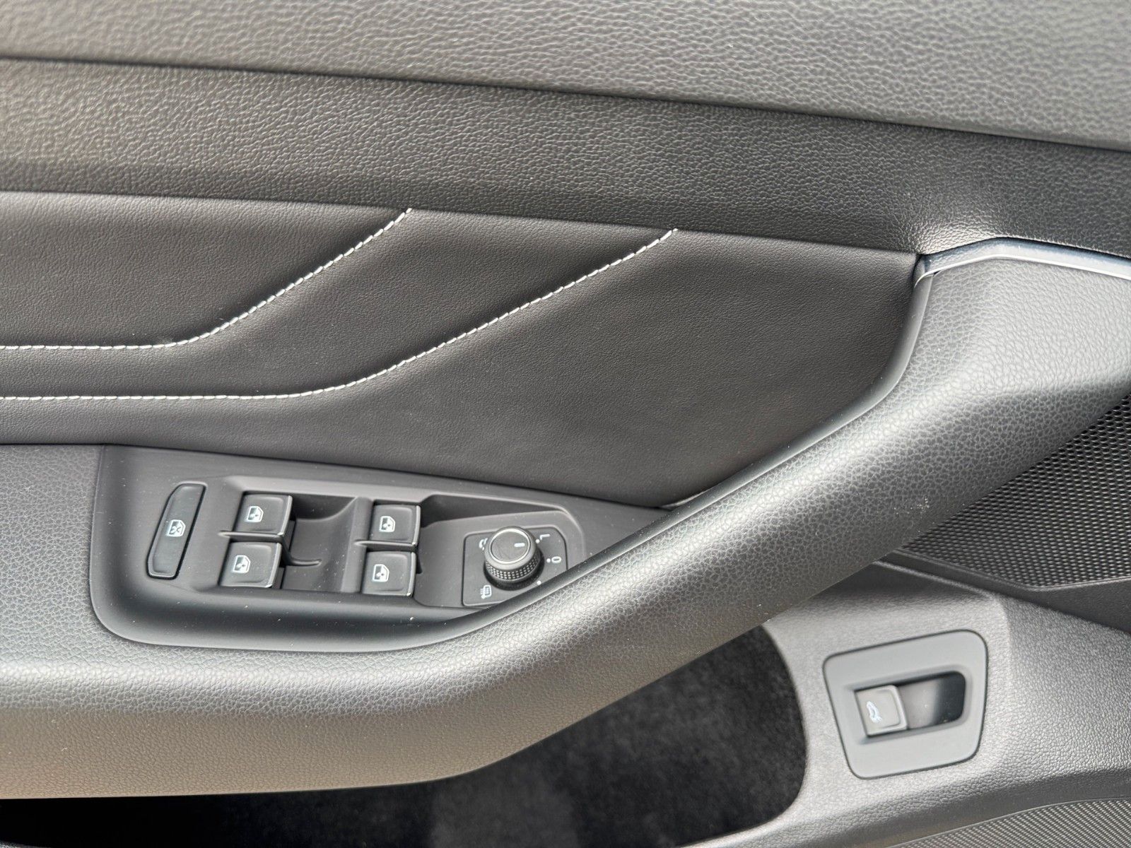 Fahrzeugabbildung Volkswagen Arteon Shooting Brake R-Line 2.0 TSI