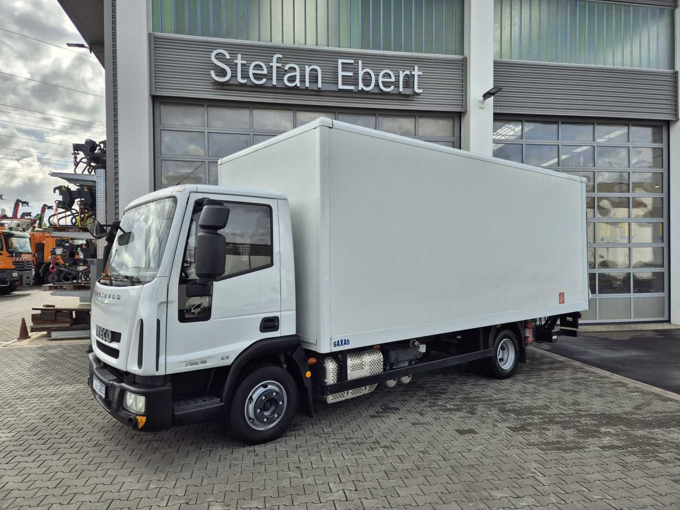 Fahrzeugabbildung Iveco Eurocargo ML75E16 4x2 Koffer + LBW 48tkm