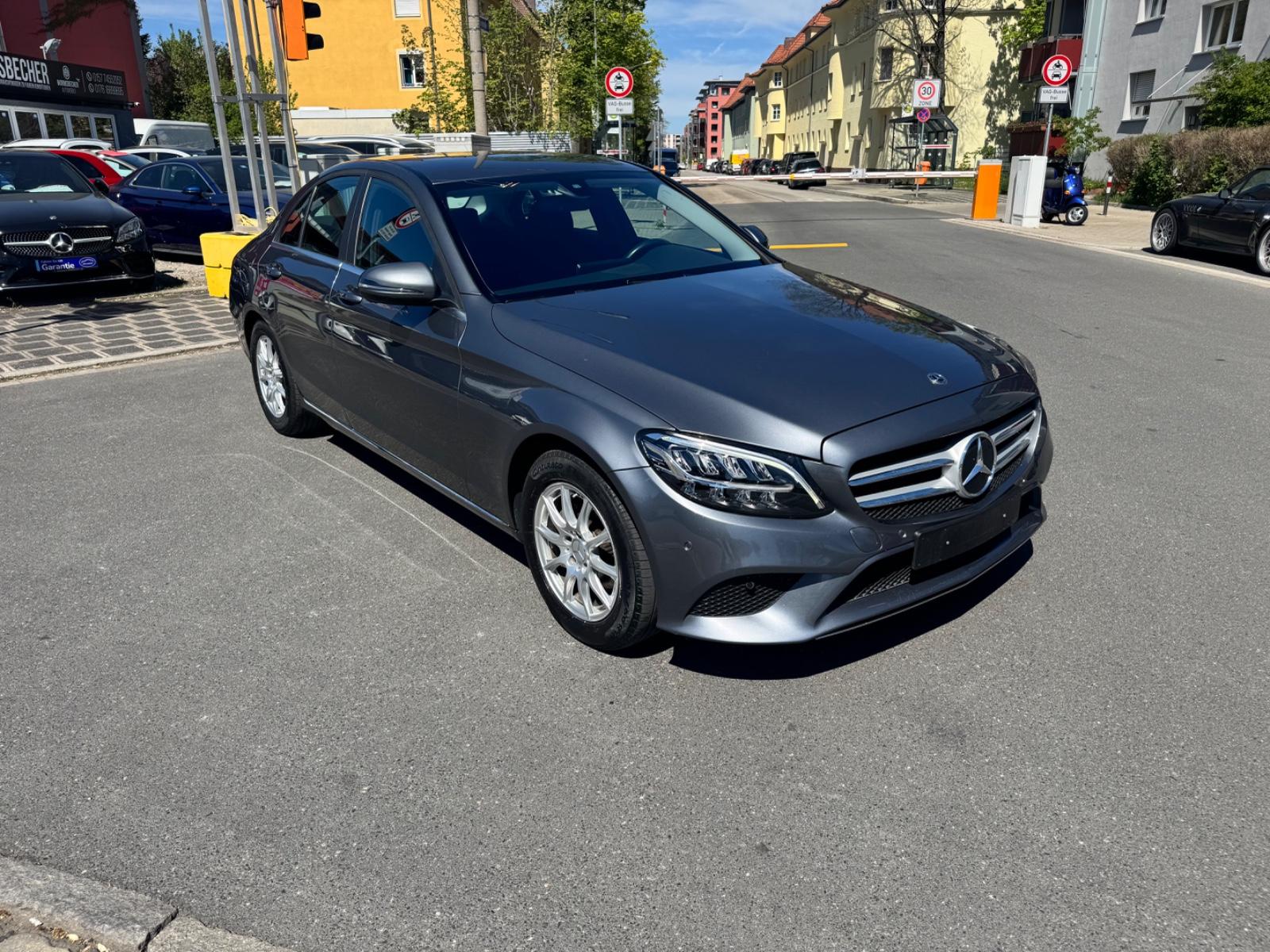 Mercedes-Benz C 180 C Limousine C 180 CGI