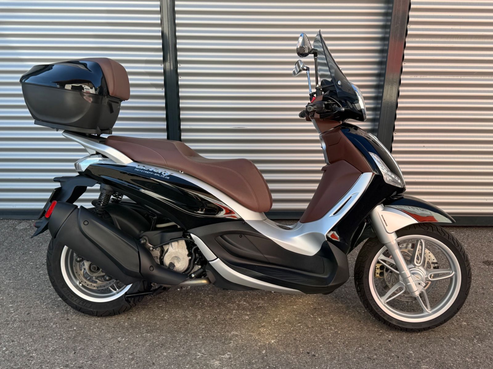 Piaggio BEVERLY 350/ NEUER SERVICE + "TÜV" / GEPFLEGT !!