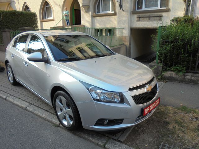 Chevrolet Cruze Hatchback LTZ  2.HAND Top