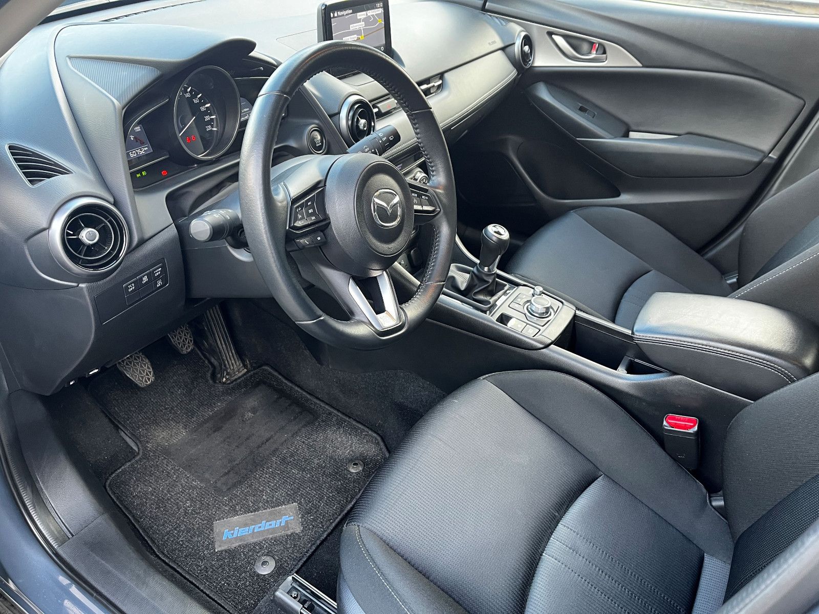 Fahrzeugabbildung Mazda CX-3 2,0 Selection NAV ALU SHZ GRA LED TOTW