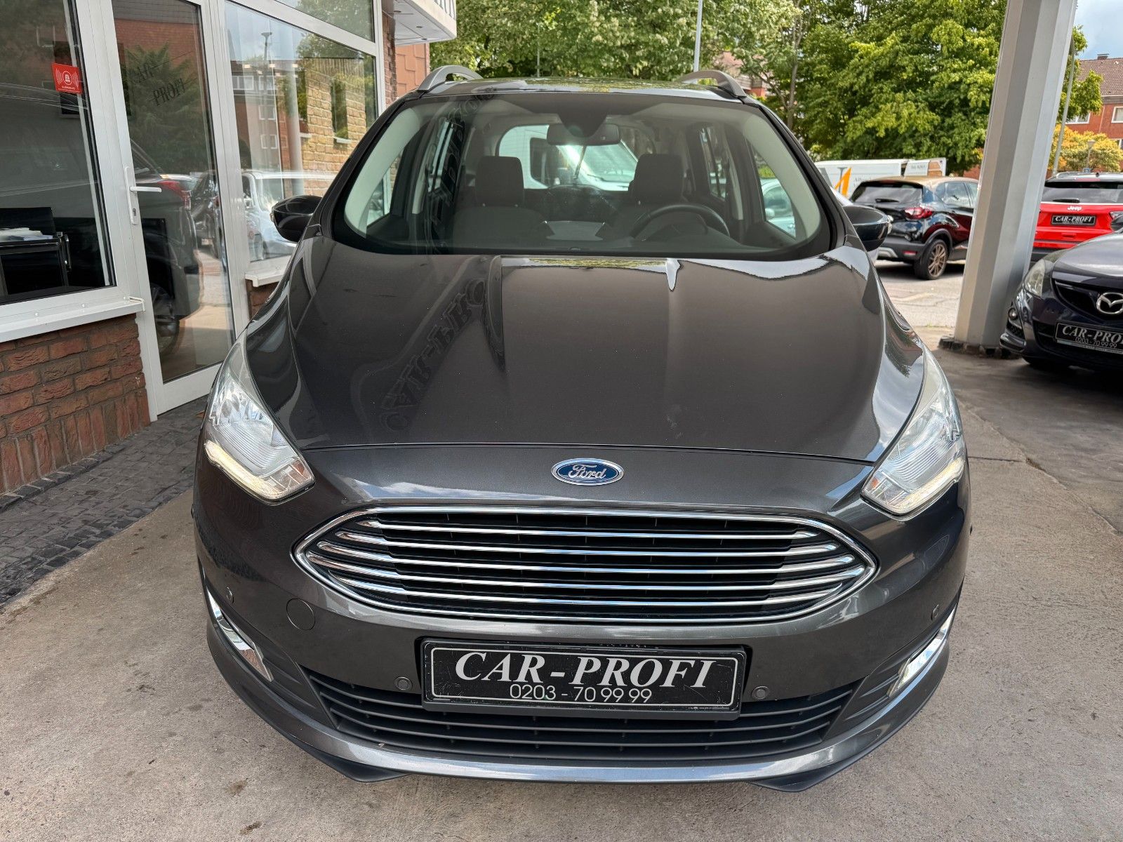 Fahrzeugabbildung Ford Grand C-MAX Titanium 7-Sitze/Navi/Kamera