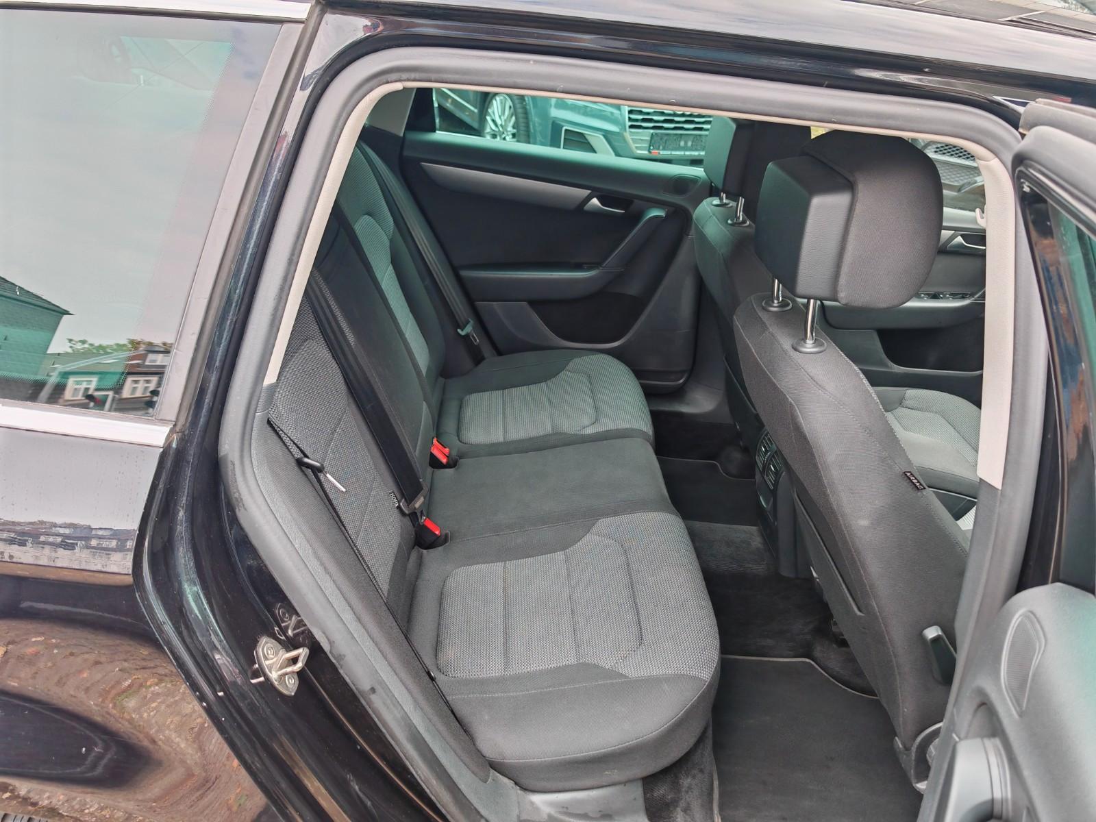 Volkswagen Passat 2014 — photo 16