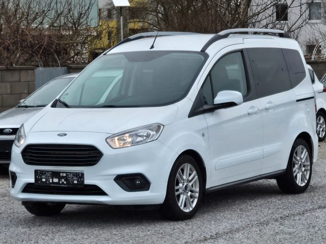 Ford Tourneo Courier Titanium NAVI+PDC+KAMERA+AHK+LM