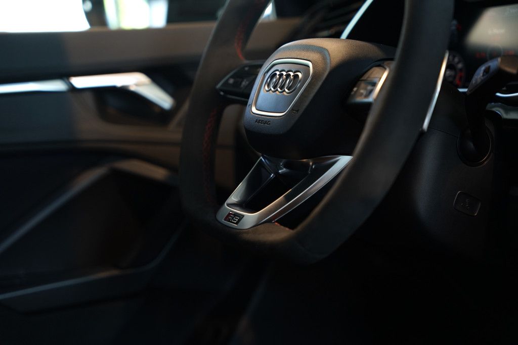 Audi Rsq3