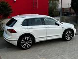 Volkswagen Tiguan Highline 2.0 TDI SCR 140kW DSG 4MOTION R- - Volkswagen Tiguan: TDI 140
