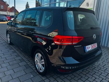 Volkswagen Touran - 4