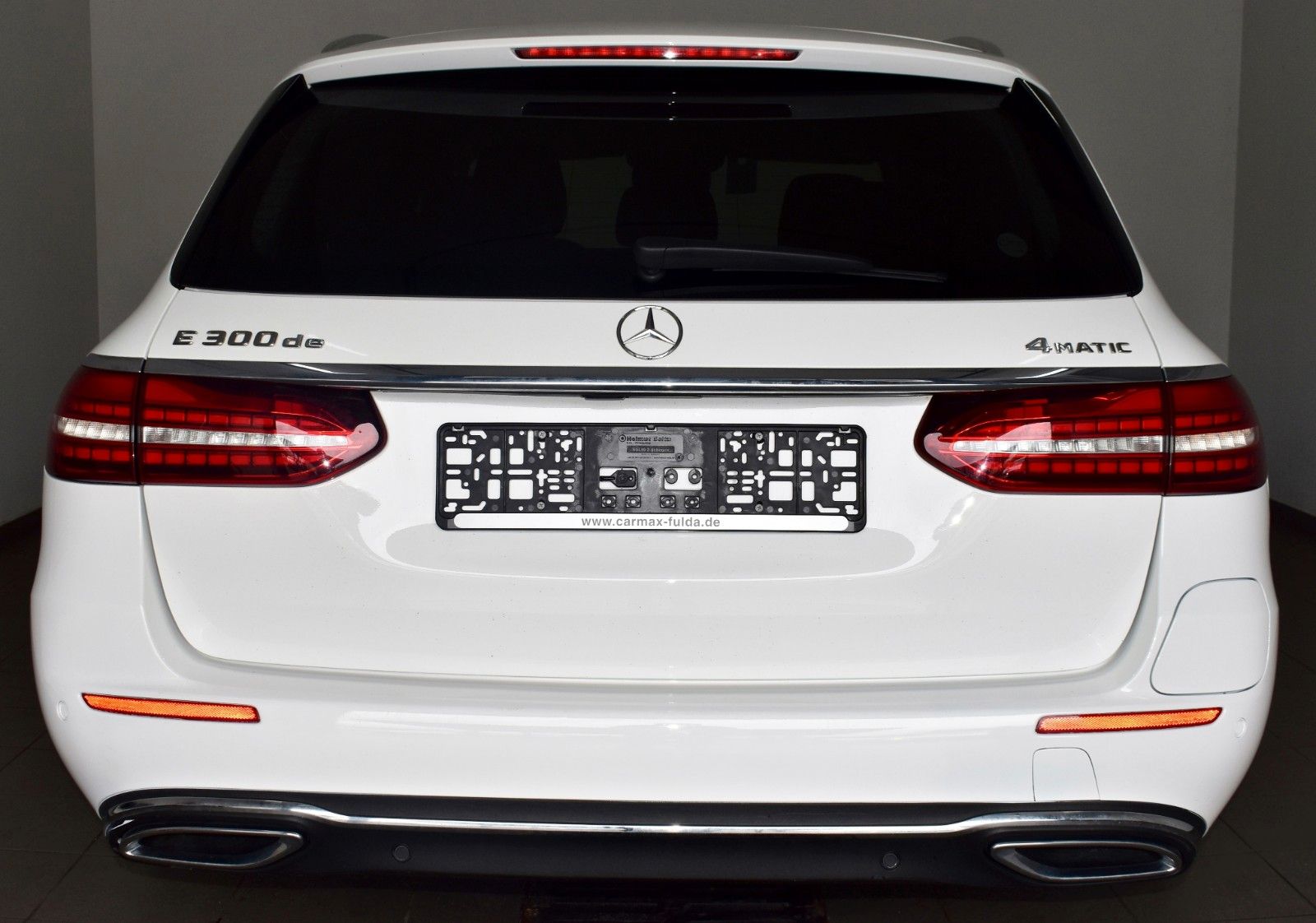 Fahrzeugabbildung Mercedes-Benz E 300 de 4Matic Automatik,Widescreen,LED,AHK,SHZ