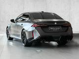 BMW M5 Limousine M Sport PANO 305KMH AHK RFK NAVI LE - BMW M5: Sport