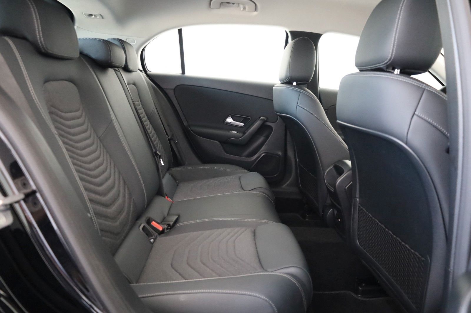 Fahrzeugabbildung Mercedes-Benz A 180 d, T.Leder,Navi,LED,SH,Kamera