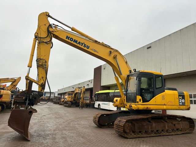 Komatsu PC210LC-7