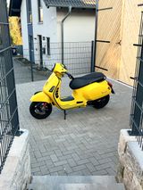 Piaggio Vespa 300 GTS Giallo Opaco (Gelbmatt) - Angebote entsprechen deinen Suchkriterien