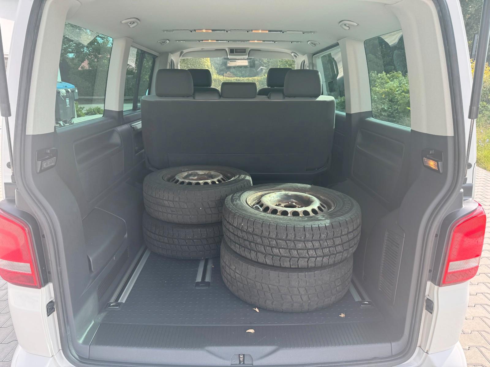 VOLKSWAGEN T5 MULTIVAN STARTLINE 2.0 TDI 140CH - 1ERE MAIN - CHAUFFAGE STATIONNAIRE - CLIMATISATION - BVM - HISTORIQUE ENTRETIEN COMPLET