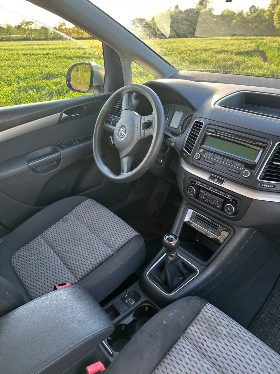 Volkswagen Sharan 2011 — photo 6