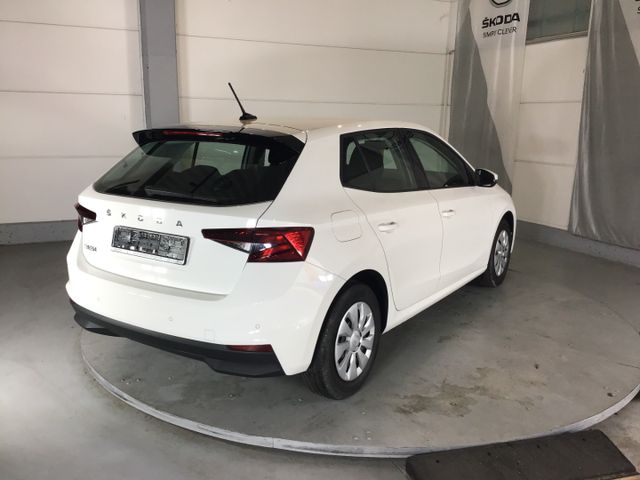 Fahrzeugabbildung Skoda Fabia Active 1.0 TSI PDC/SHZ/LED/SmartLink/DAB