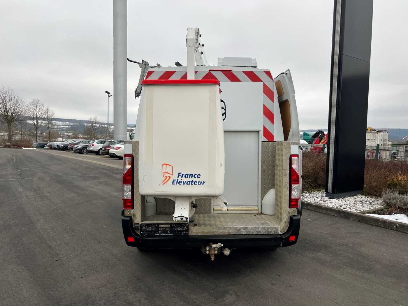 Fahrzeugabbildung Renault Master 2.3 dCi / France Elevateur 121FCC, 12,5m